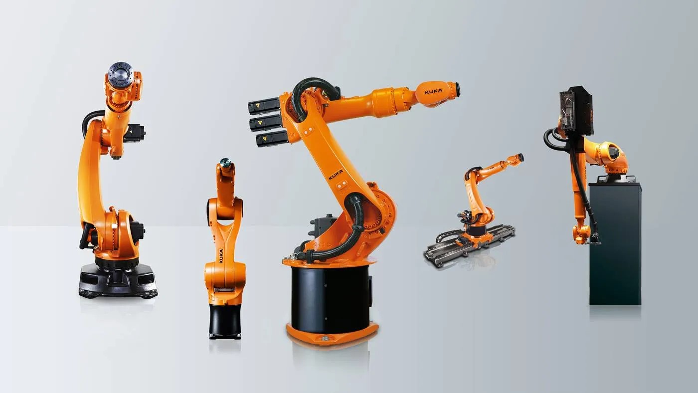 kuka_roboter_kunststoff_industrie.jpg